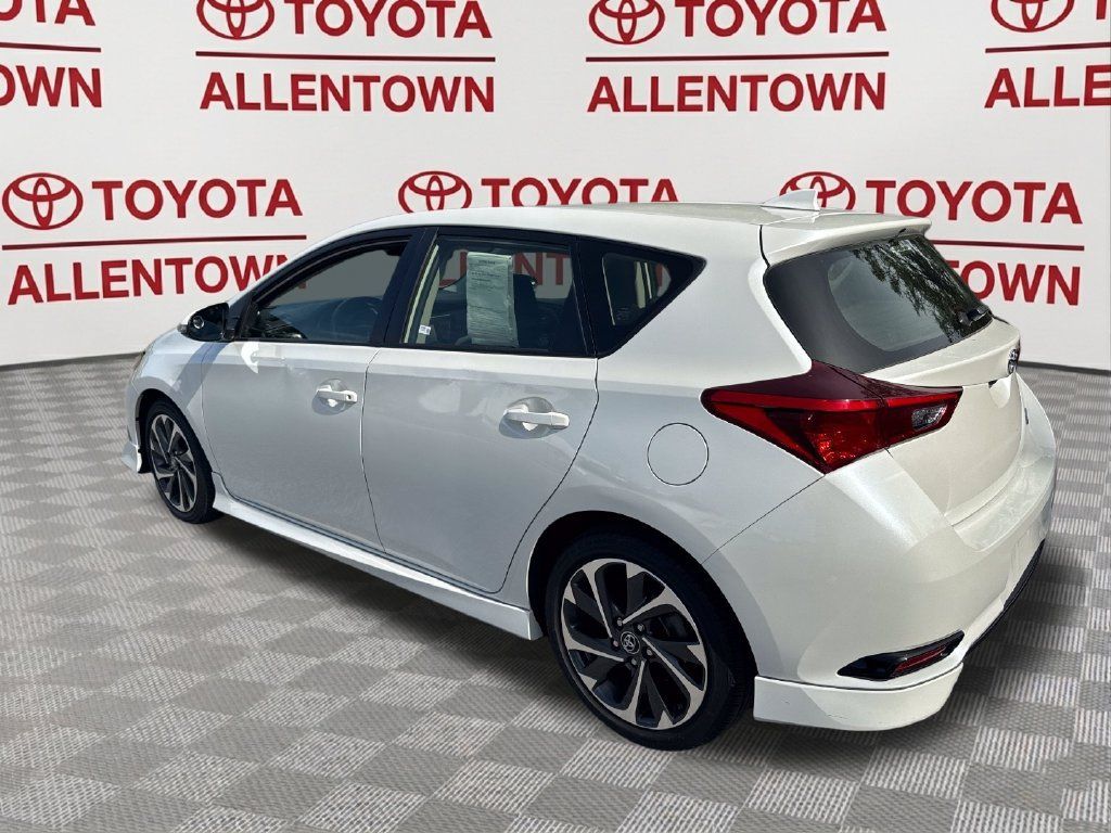 Used 2017 Toyota Corolla iM w/ Carpet Mat Package FWD image 11