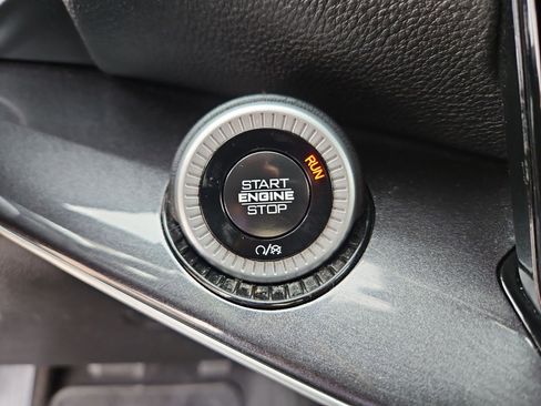 Used 2024 Jeep Wagoneer 4WD image 19