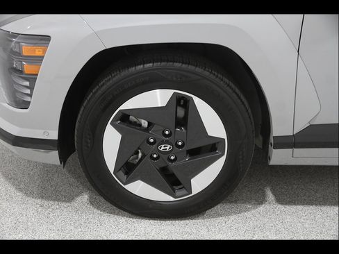 Certified 2024 Hyundai Kona Limited FWD image 23