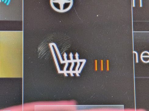 Certified 2022 Volvo XC90 T5 Momentum w/ Climate Package image 24