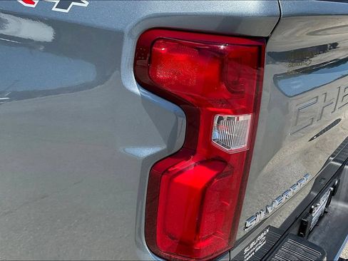 Used 2025 Chevrolet Silverado 1500 LTZ AWD/4WD image 28