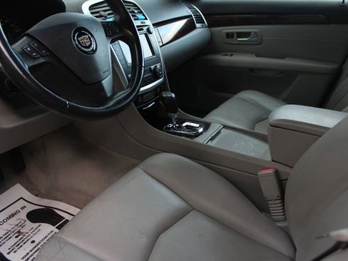 Used 2007 Cadillac SRX w/ Theater Package image 11