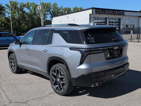 Used 2026 Chevrolet Traverse High Country w/ LPO, Floor Liner Package AWD/4WD image 5