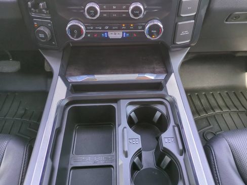 Used 2023 Ford F450 Lariat AWD/4WD image 23