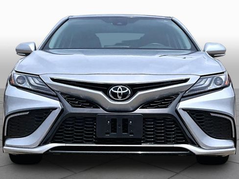 Used 2023 Toyota Camry XSE FWD image 4