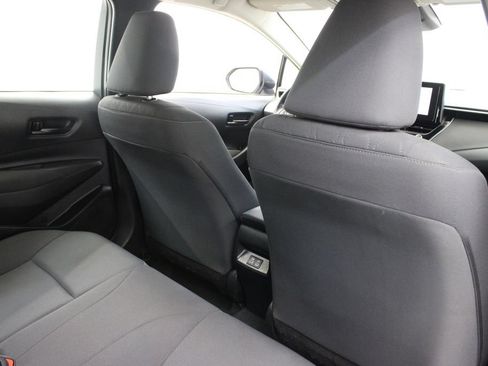 Used 2023 Toyota Corolla LE FWD image 18