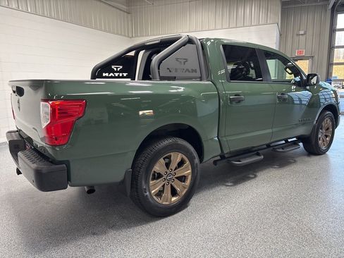 Used 2024 Nissan Titan SV w/ SV Bronze Edition Package image 7