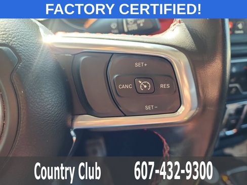 Used 2023 Jeep Gladiator Rubicon w/ LED Lighting Group AWD/4WD image 18