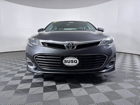 Used 2014 Toyota Avalon XLE Premium FWD image 2