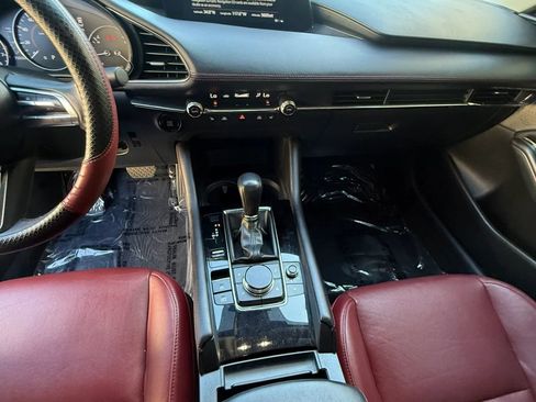 Used 2023 MAZDA MAZDA3 s FWD image 29