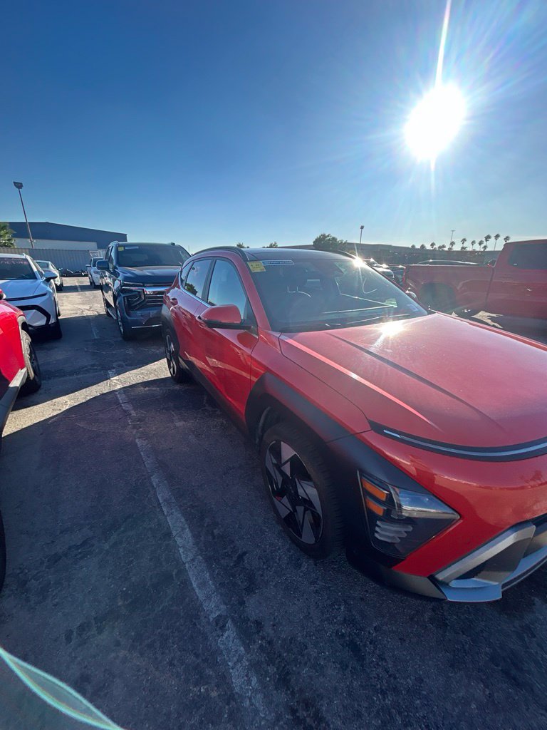 Used 2024 Hyundai Kona Limited FWD image 11