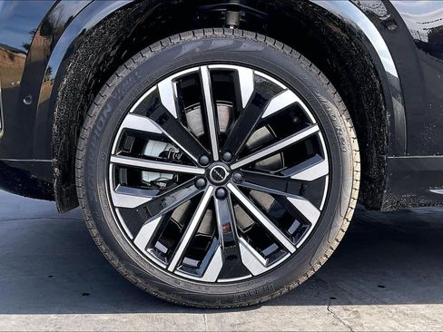 New 2026 Volvo XC90 T8 Ultra w/ Lounge Package image 14