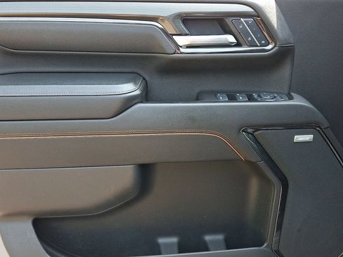 Certified 2025 GMC Sierra 3500 AT4 w/ AT4 Premium Plus Package AWD/4WD image 12
