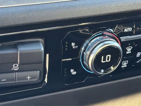 Used 2025 GMC Sierra 1500 SLT image 22