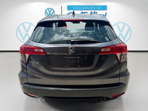 Used 2021 Honda HR-V LX image 6