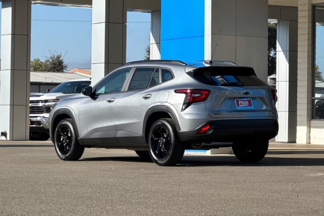 New 2026 Chevrolet Trax LT w/ Driver Confidence Package FWD image 9