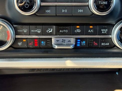 Used 2024 Ford Expedition Limited AWD/4WD image 29