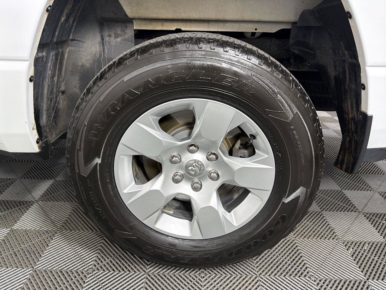 Used 2019 RAM 1500 Big Horn AWD/4WD image 17