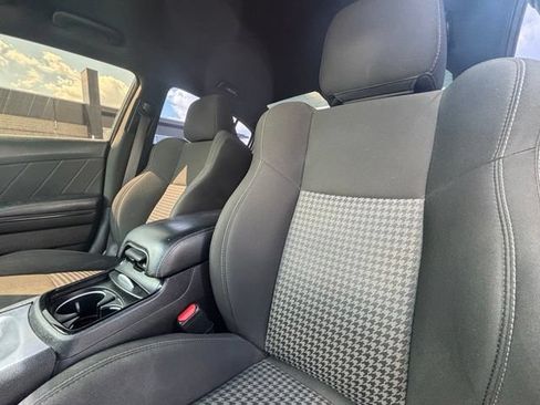 Used 2021 Dodge Charger R/T w/ Blacktop Package RWD image 33