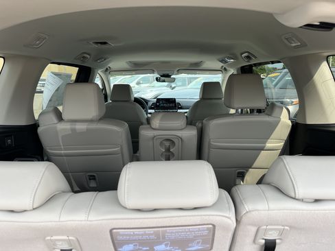 Certified 2026 Honda Odyssey EX-L image 14