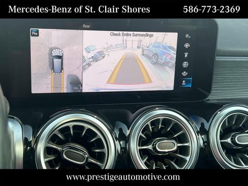 Used 2023 Mercedes-Benz GLB 250 4MATIC image 27
