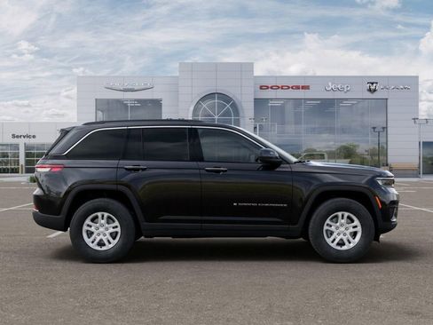 New 2025 Jeep Grand Cherokee Laredo AWD/4WD image 21