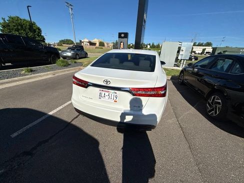 Used 2015 Toyota Avalon XLE Touring FWD image 17