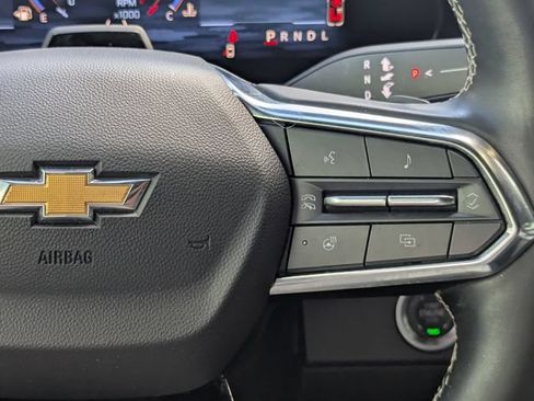 Used 2025 Chevrolet Traverse High Country FWD image 21