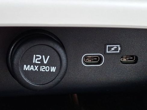 Used 2025 Volvo XC40 B5 Ultra w/ Climate Package AWD/4WD image 31