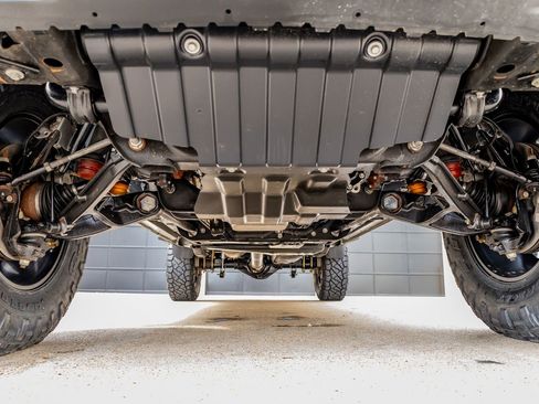 Used 2025 Chevrolet Silverado 2500 Custom w/ Custom Value Package image 13