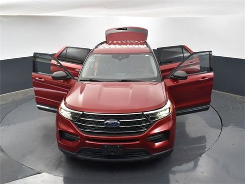 Used 2021 Ford Explorer XLT w/ Class III Trailer Tow Package image 38