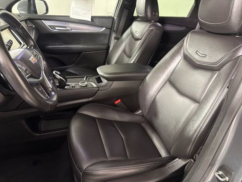 Used 2021 Cadillac XT5 Luxury FWD image 10