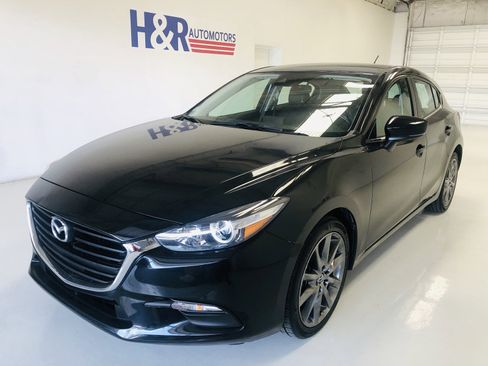 Used 2018 MAZDA MAZDA3 Touring image 1