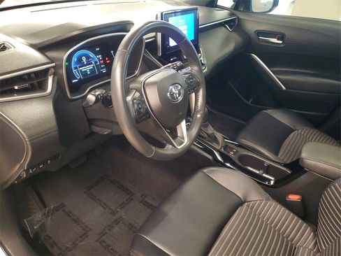 Certified 2023 Toyota Corolla Cross XSE w/ Convenience Package image 16