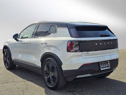 New 2026 Volvo EX30 Cross Country Ultra image 5