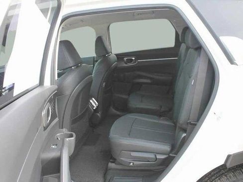 New 2025 Kia Sorento EX image 8