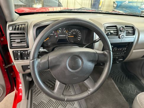 Used 2006 Chevrolet Colorado LS w/ Street Pack image 11