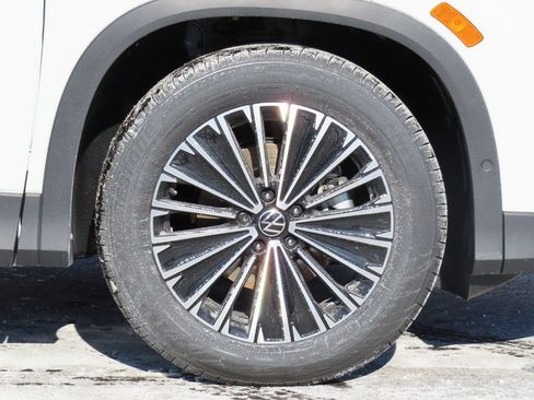 New 2026 Volkswagen Tiguan S image 12