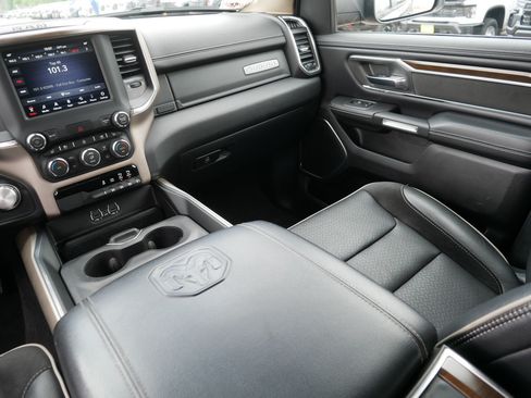 Used 2021 RAM 1500 Laramie AWD/4WD image 11