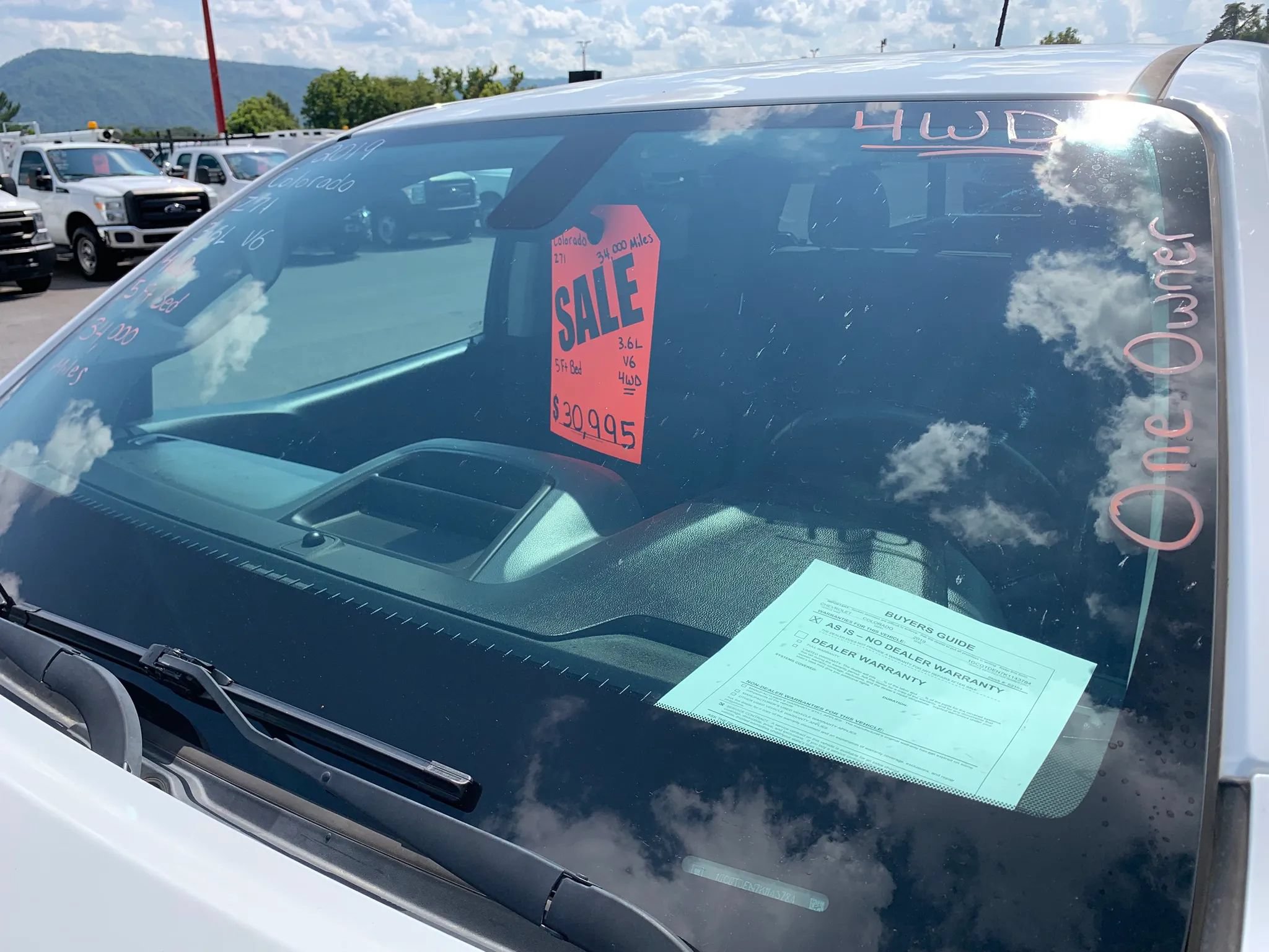 Used 2019 Chevrolet Colorado Z71 AWD/4WD image 4