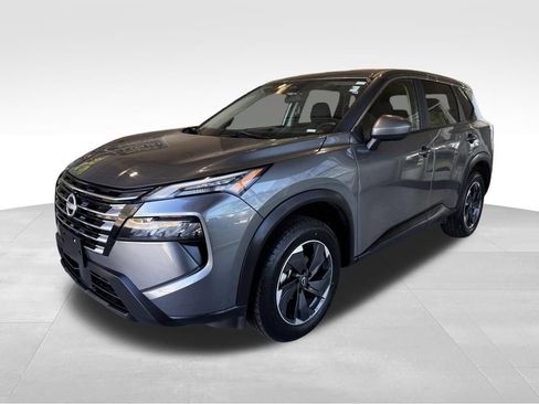 Used 2024 Nissan Rogue SV AWD/4WD image 3
