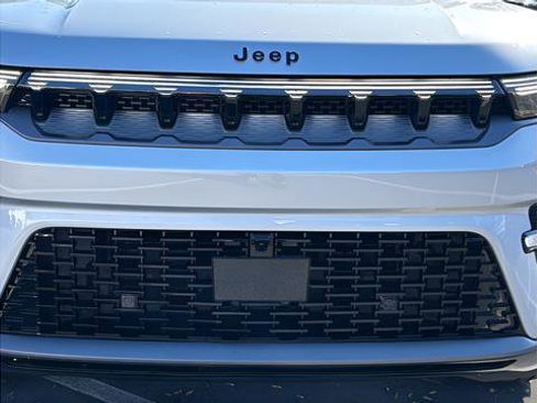New 2026 Jeep Grand Wagoneer Limited AWD/4WD image 9