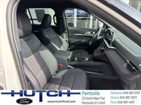 Used 2025 Ford Explorer ST-Line AWD/4WD image 25