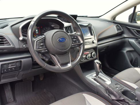 Used 2020 Subaru Crosstrek 2.0i Premium w/ Moonroof Package 2 AWD/4WD image 3