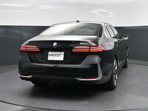 Certified 2025 BMW 530i RWD image 7
