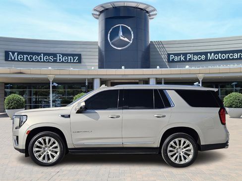 Used 2021 GMC Yukon Denali w/ Denali Premium Package image 3