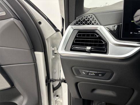 New 2026 BMW X5 xDrive40i image 31