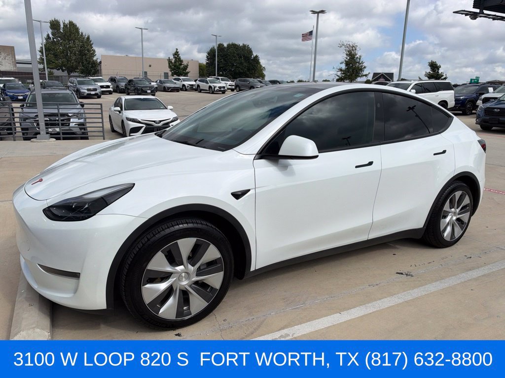 Used 2023 Tesla Model Y Long Range AWD/4WD image 1