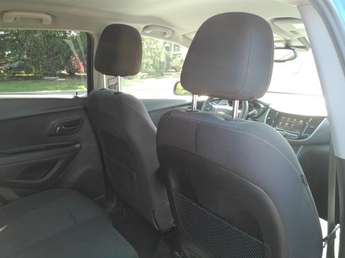 Certified 2019 Chevrolet Trax LT FWD image 18
