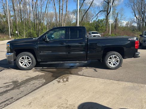 Used 2017 Chevrolet Silverado 1500 LT w/ All Star Edition AWD/4WD image 2